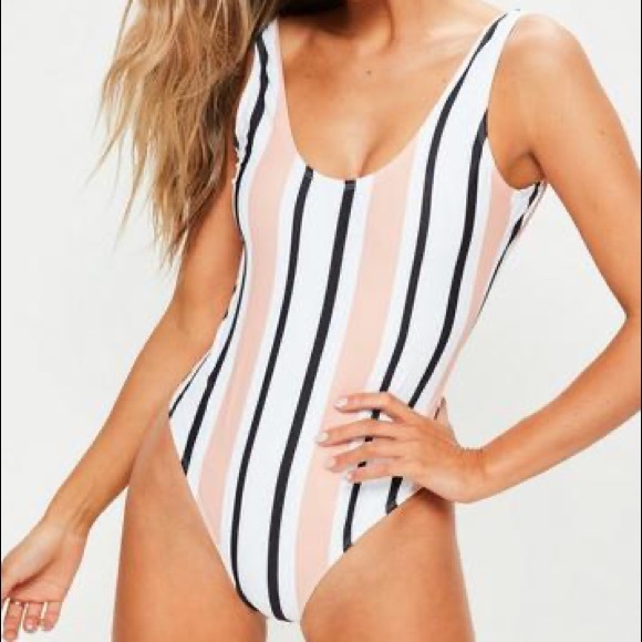 Missguided Other - Striped one piece